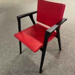 Sedia con braccioli Cassina Luisa
