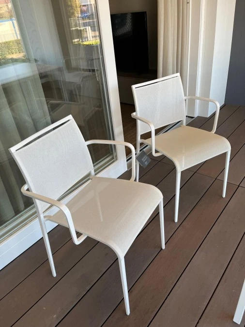 Sedia con braccioli Desalto Sand light